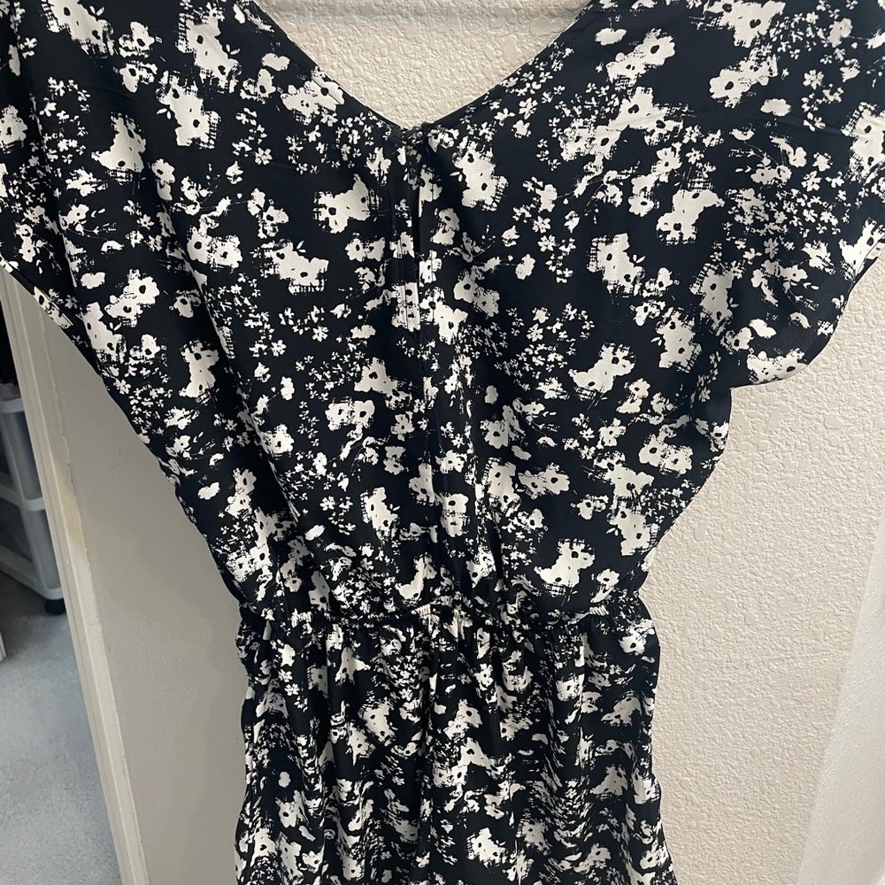 one clothing Black and White Floral Midi Dress